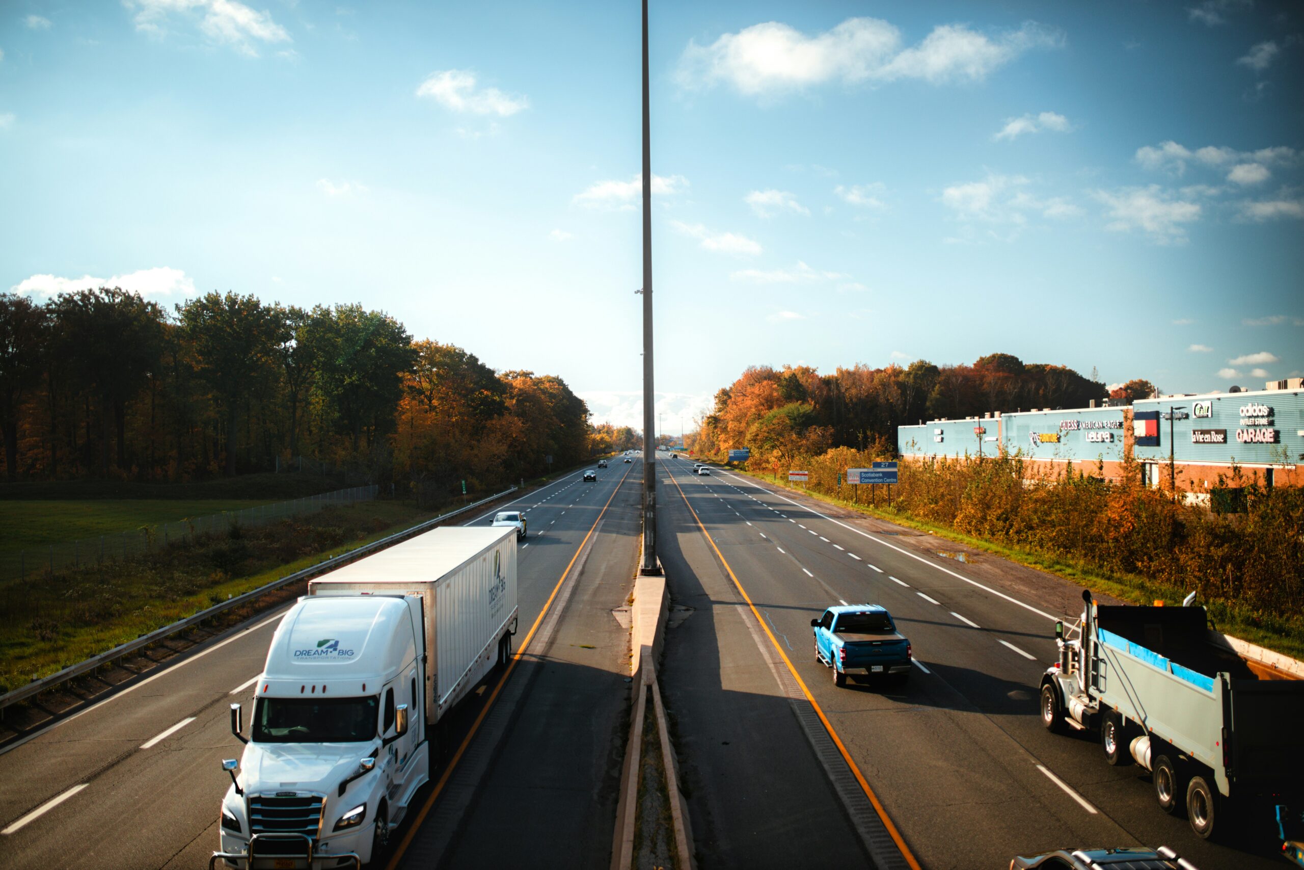 Streamlined Background Checks: Ensuring Trustworthy Truck Driver Hires